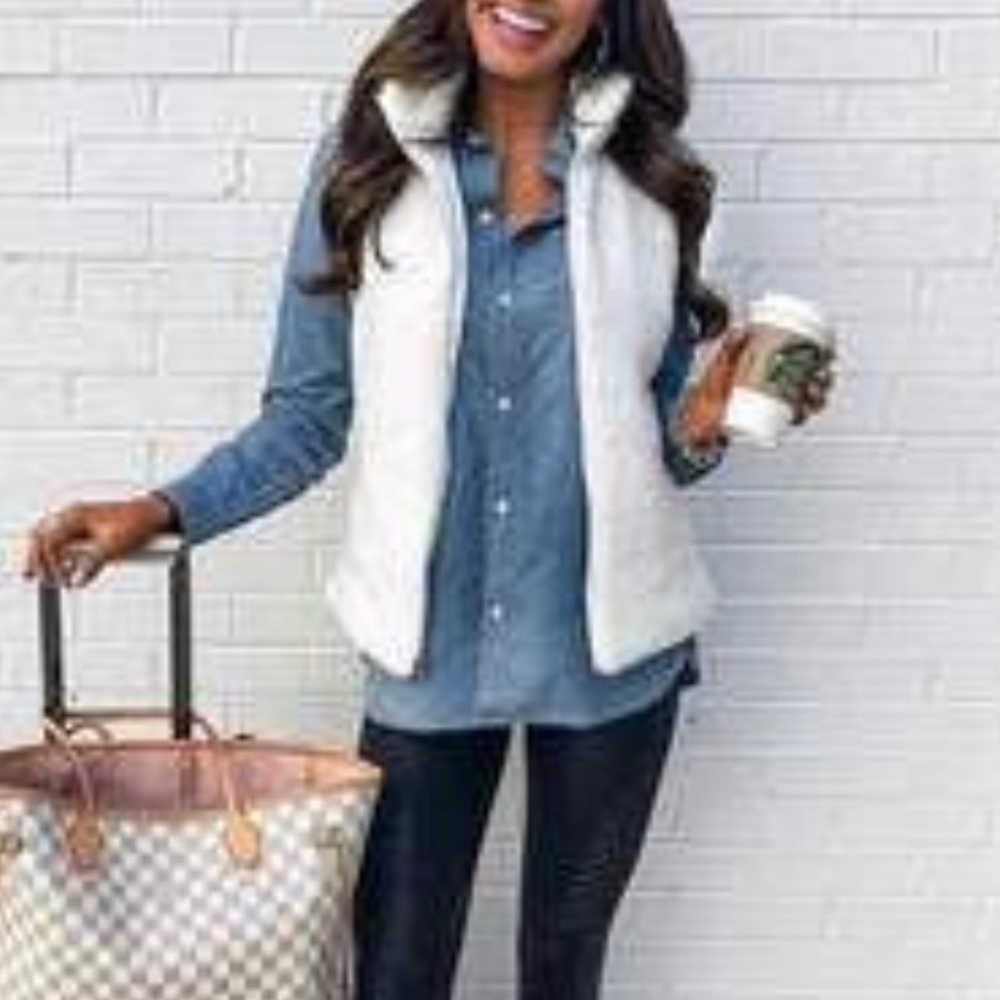 Patagonia White Soft-Fleece Fuzzy Vest
